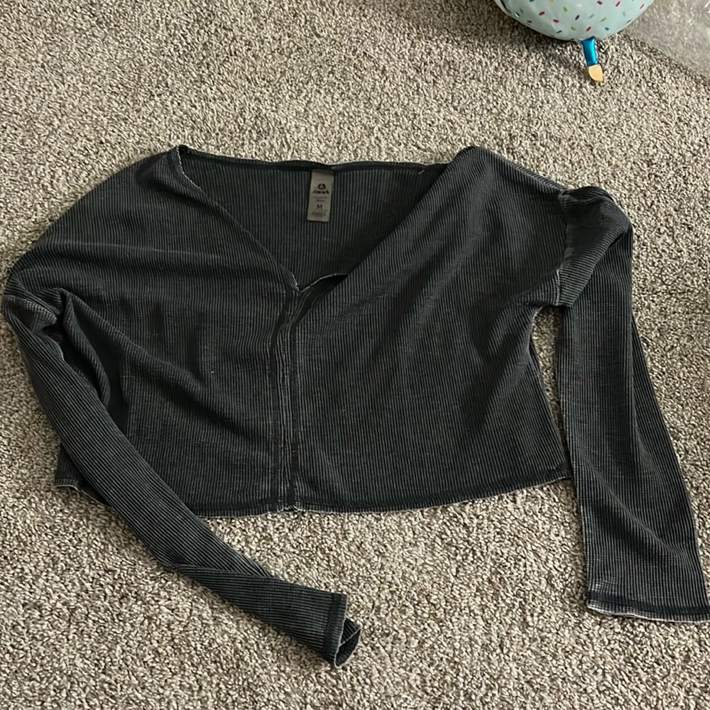 Cropped sweater.